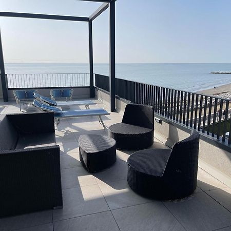 Nuovo Residence Serenissima Frontemare - Agenzia Cocal Caorle Exterior photo